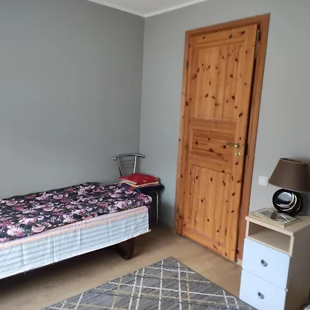 Vormsi Ohvitseride Maja Korter Nr 6 Hullo