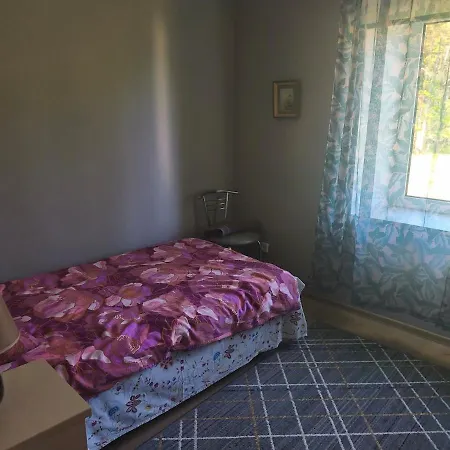 Vormsi Ohvitseride Maja Korter Nr 6 Hullo